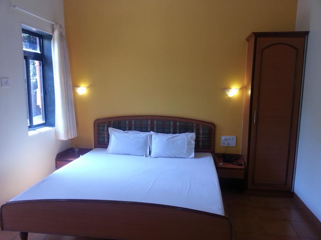 Hotel Tree Top Mahabaleshwar Phòng bức ảnh